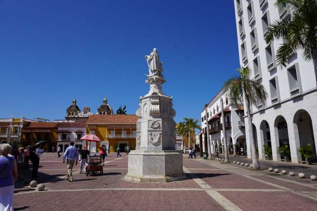 Plaza with statue of Heredia