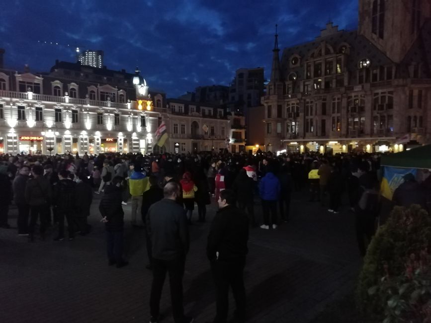 Abends gab es wieder eine Kundgebung zur Ukraine