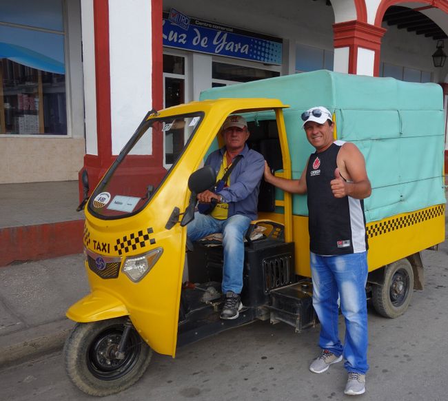 Our tuctuc in Holguín