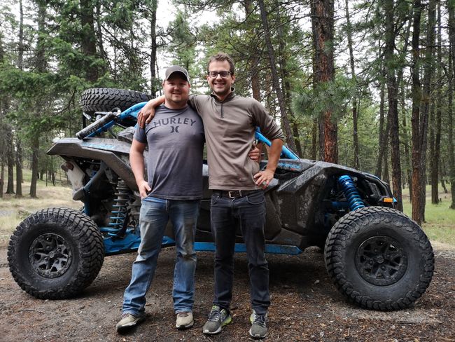 I got to ride with Dylan and his Maverick... Phew, that was something.... I camped in Skaha on a motocross and quad track... There were many interesting people there 😁