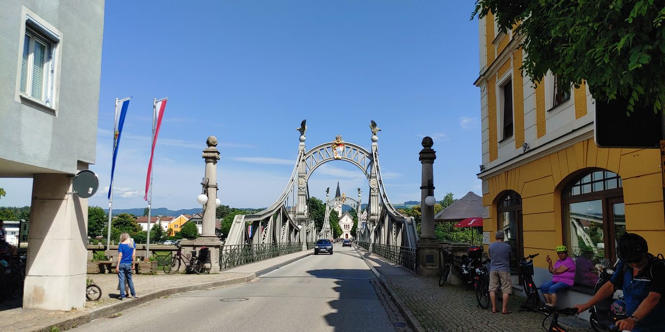 Salzachbrücke zwischen Laufen und Oberndorf