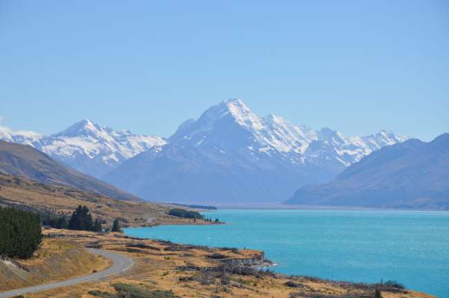 Lake Pukaki and Mount Cook in the background
