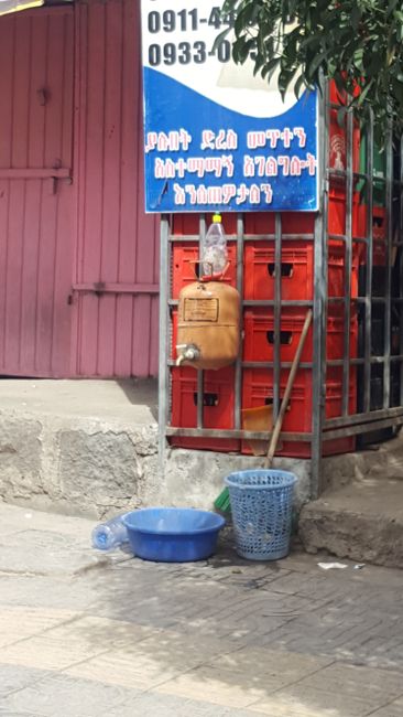 Hand washing station made from a gas cylinder