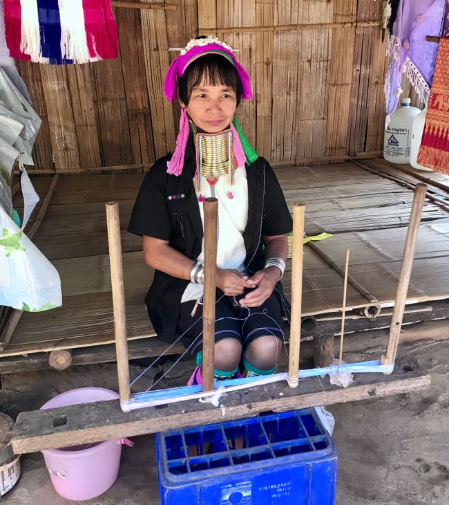 14. Day - Villages and Karen Long Neck Women of Nang Mae