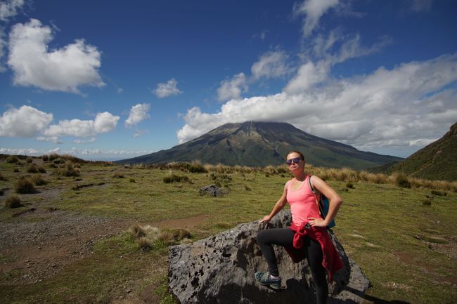Laura erobert den Mount Taranaki