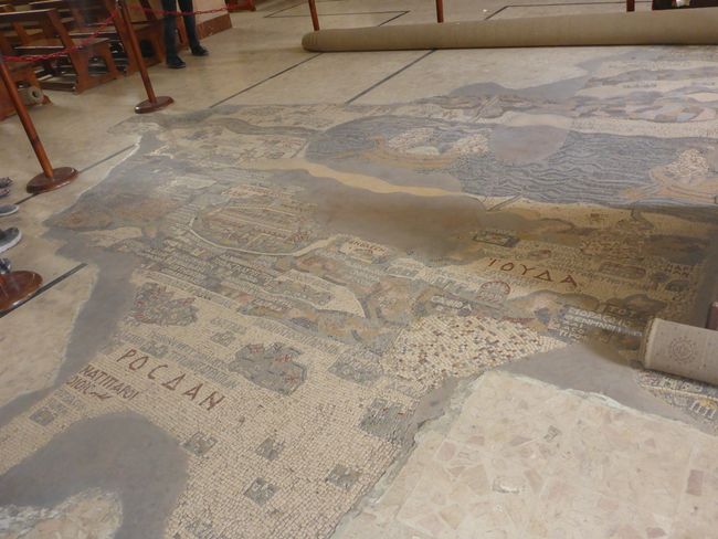 Die berühmte Mosaikkarte von Madaba - die kartografische Darstellung des Heligen Landes aus dem 6. Jahrhundert n. Chr.