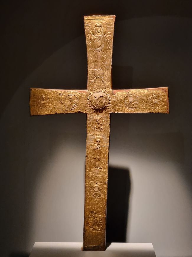 Vergoldetes Altarkreuz (ca. 1,5 m)