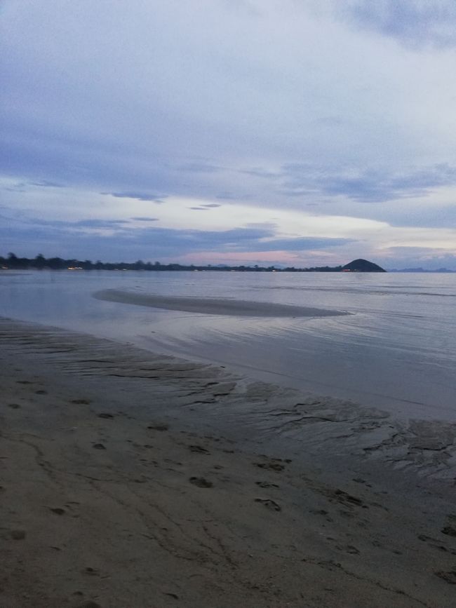 Lipa Noi Beach 