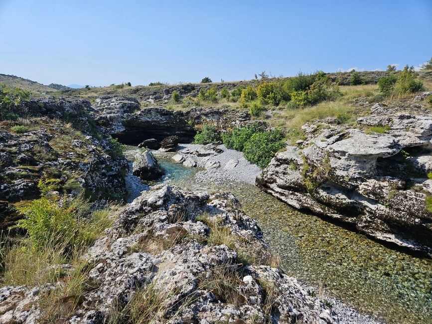 Badestop am Rande von Dinoša - Fluß Cijevna