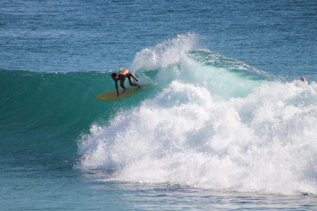 Burleigh Heads - here the pros among the surfers fight for the perfect wave
