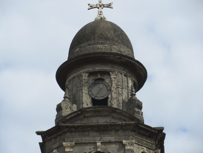 La Catedral in Managua. The clock stopped during the earthquake in the 70s.
