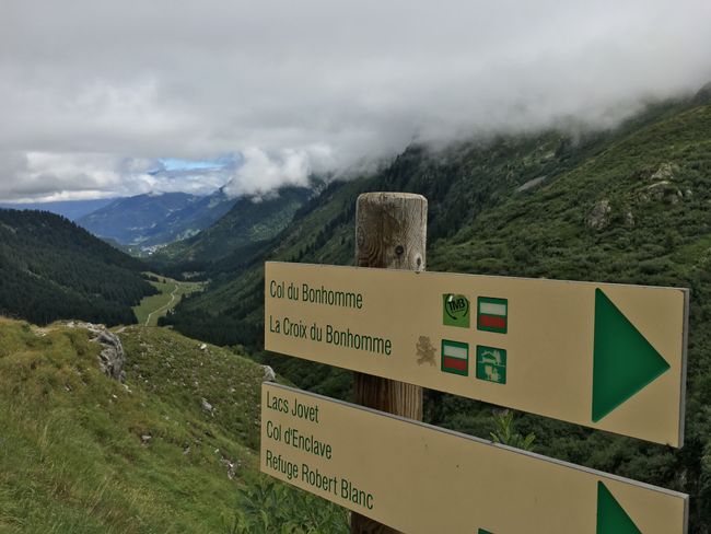 Sign indicating Col du Bonhomme, altitude 1710m