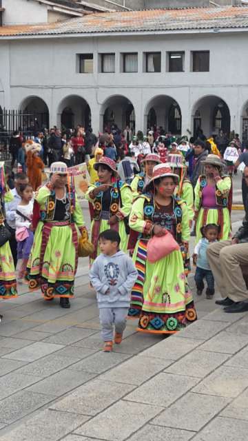 Festumzug in Huaraz