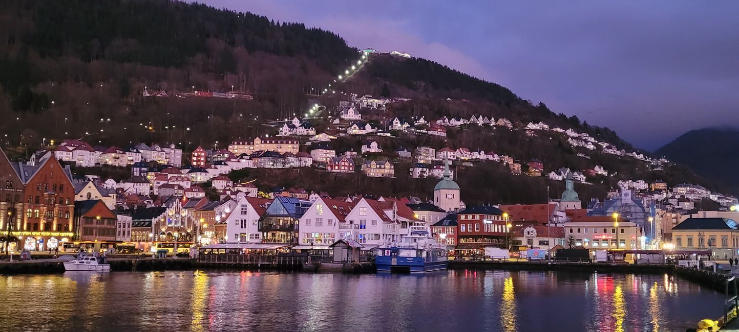 1-14 de febrero de 2023 Hurtigruten 
Costa 13/14 de febrero