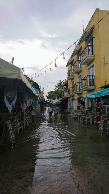 heftiger regen auf isla mujeres