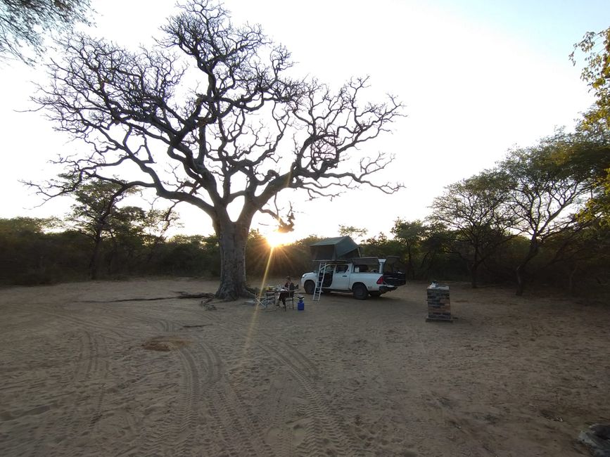 Camping ohne Zäune im Central Kalahari Game Reserve
