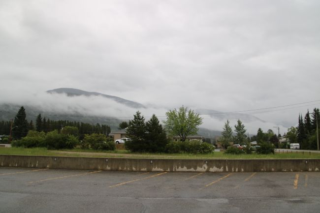 This is what it looked like this morning in Valemount