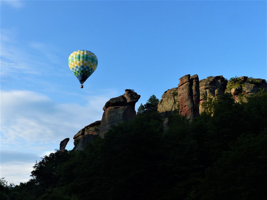 Bulgaria, castles and balloons