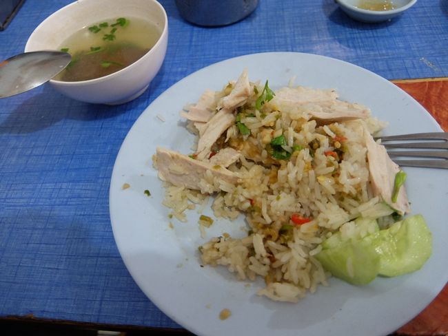 Typisches Frühstück - chicken rice