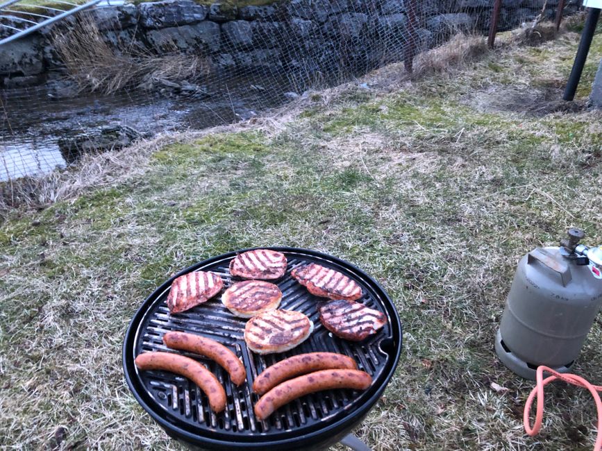 Grilling with a view of the fjord