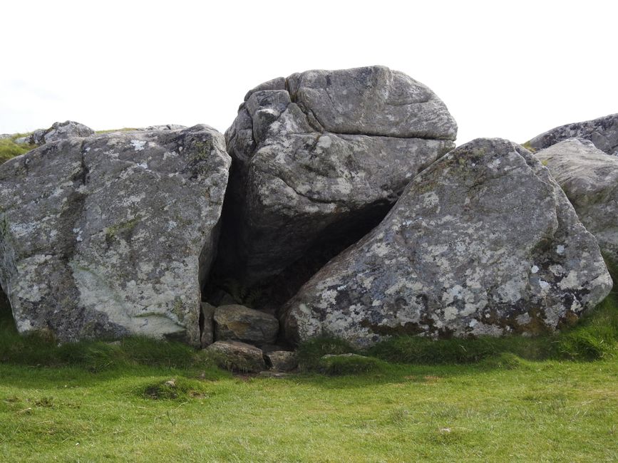 Calanais Standing Stones Area