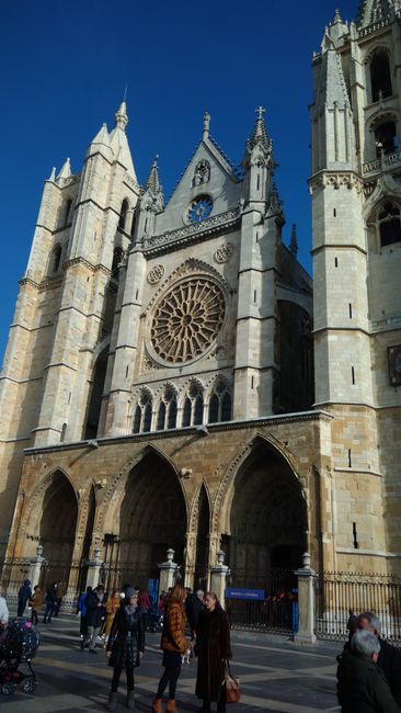 Kathedrale - Burgos und León streiten sich, wer die schöne hätte