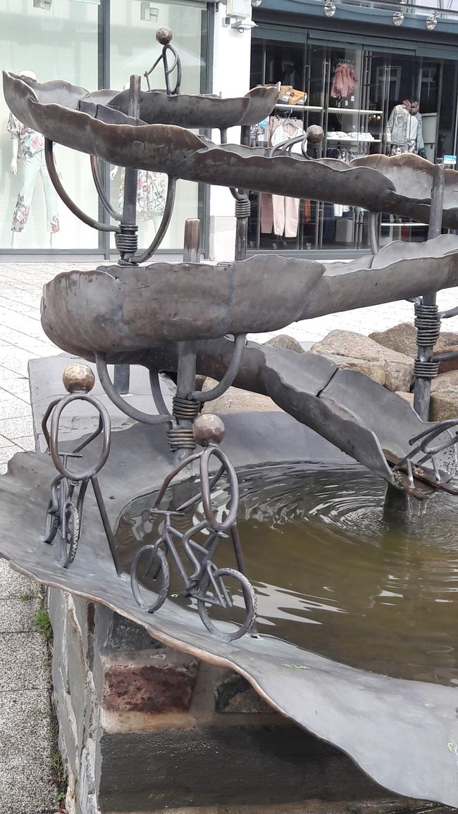 kleine Brunnen-Skulpturen in Winterberg 