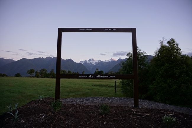 View of the mountains at Lake Matheson 