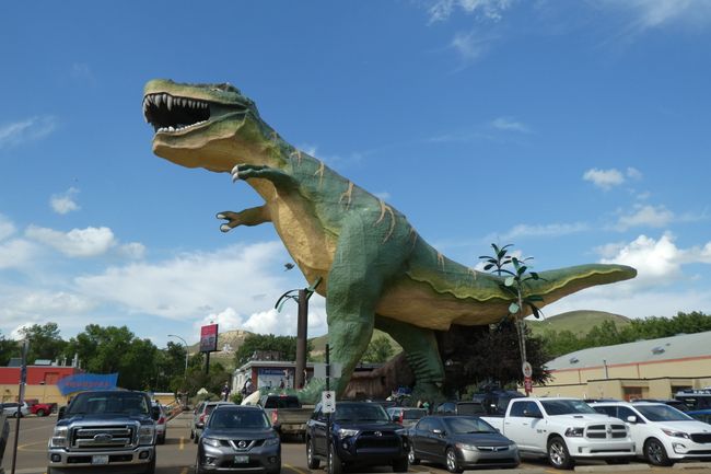World's Largest Dinosaur in Drumheller