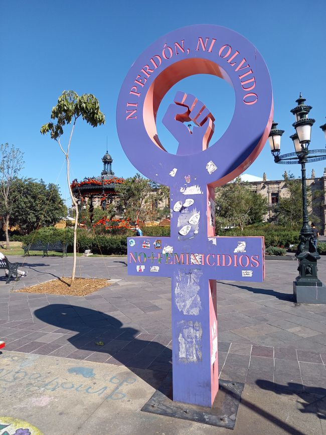 Bonusbild Guadalajara: Mahnmal gegen Morde an Frauen und Transaktivisten