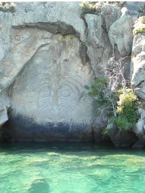 The sailor Ngatoroirangi as a rock carving