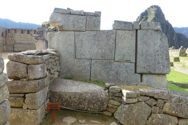 Mauerbau im Inka-Style