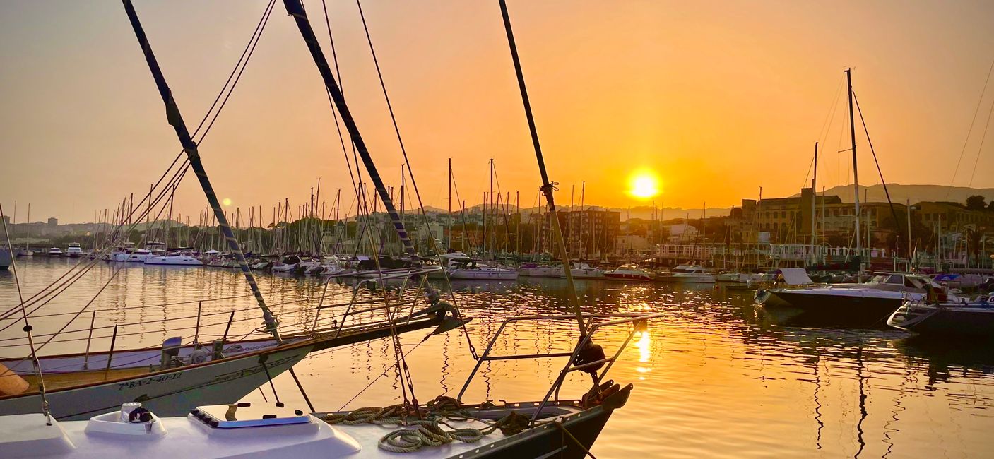 Sonnenuntergang im Hafen el Masnou jedhamuun beekama