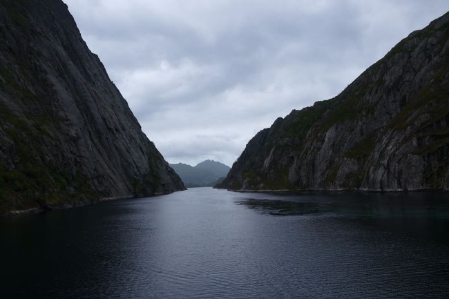 Norwegen mit Hurtigruten // Tag 5 // Ausfahrt aus dem Trollfjord