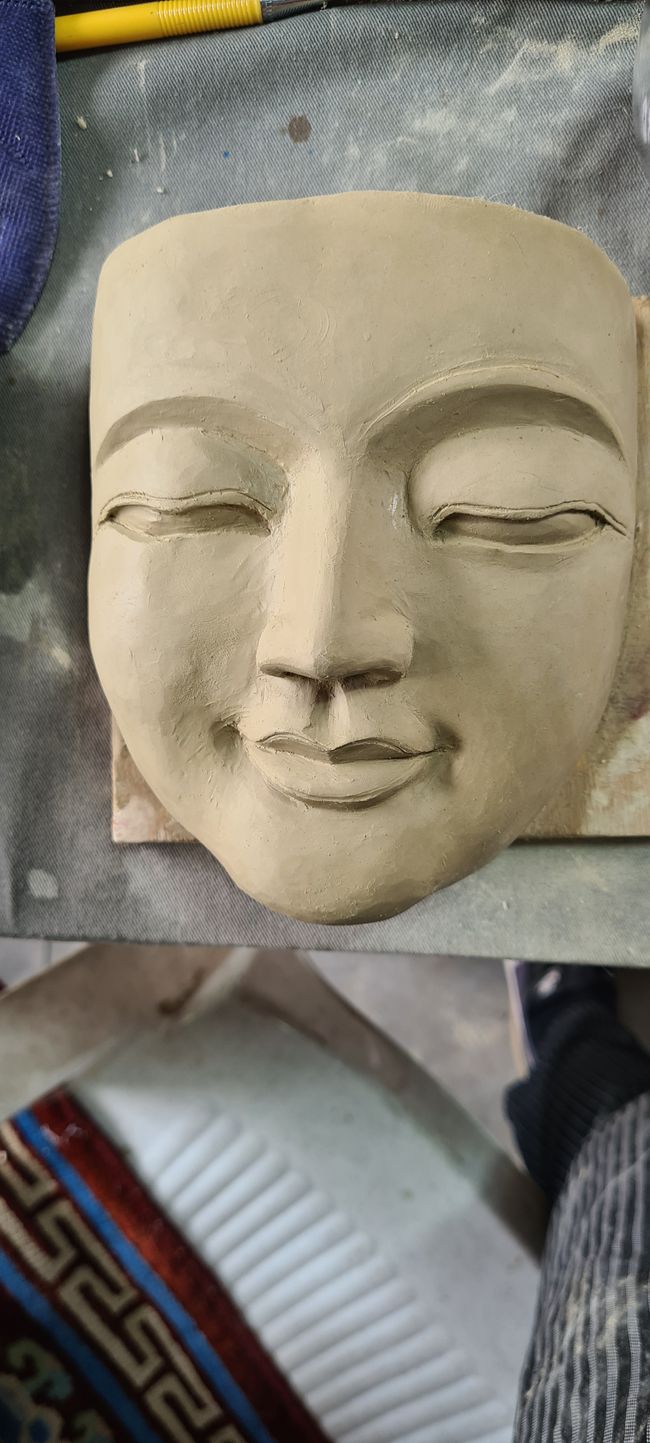 Mein erstes Buddhagesicht. An der Symmetrie muss ich noch arbeiten.