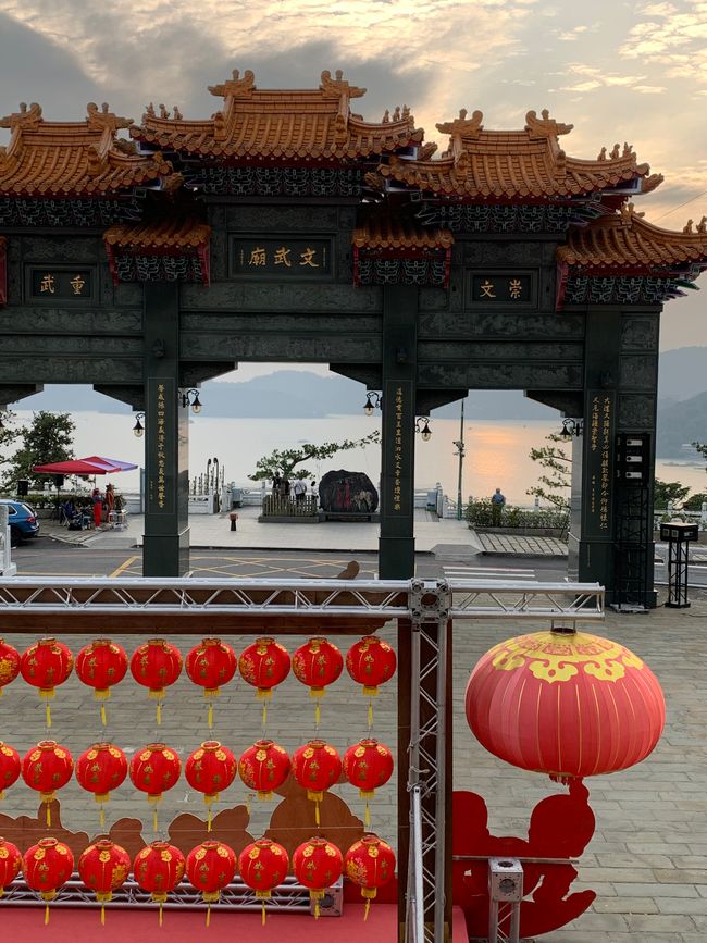 Tag 7 - Taichung mit HSR-Zug und weiter zum Sun-Moon-Lake mit Mietwagen