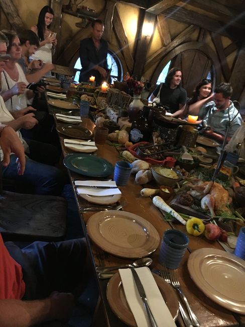 Eating in the style of the Hobbits