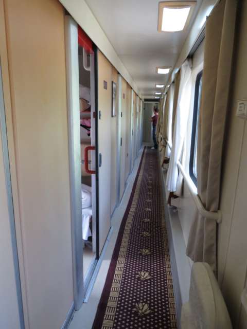 ल्हासा के लिए ट्रेन की सवारी (ज़ियान में ठहराव के साथ)
