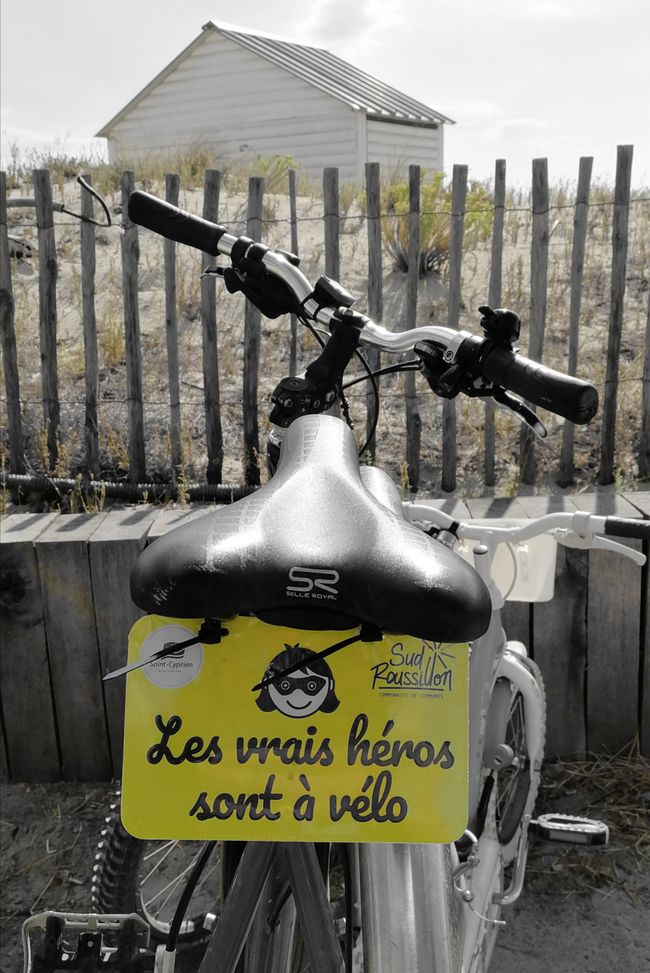 'The true heroes are using bikes' 😉 #detailoftheday