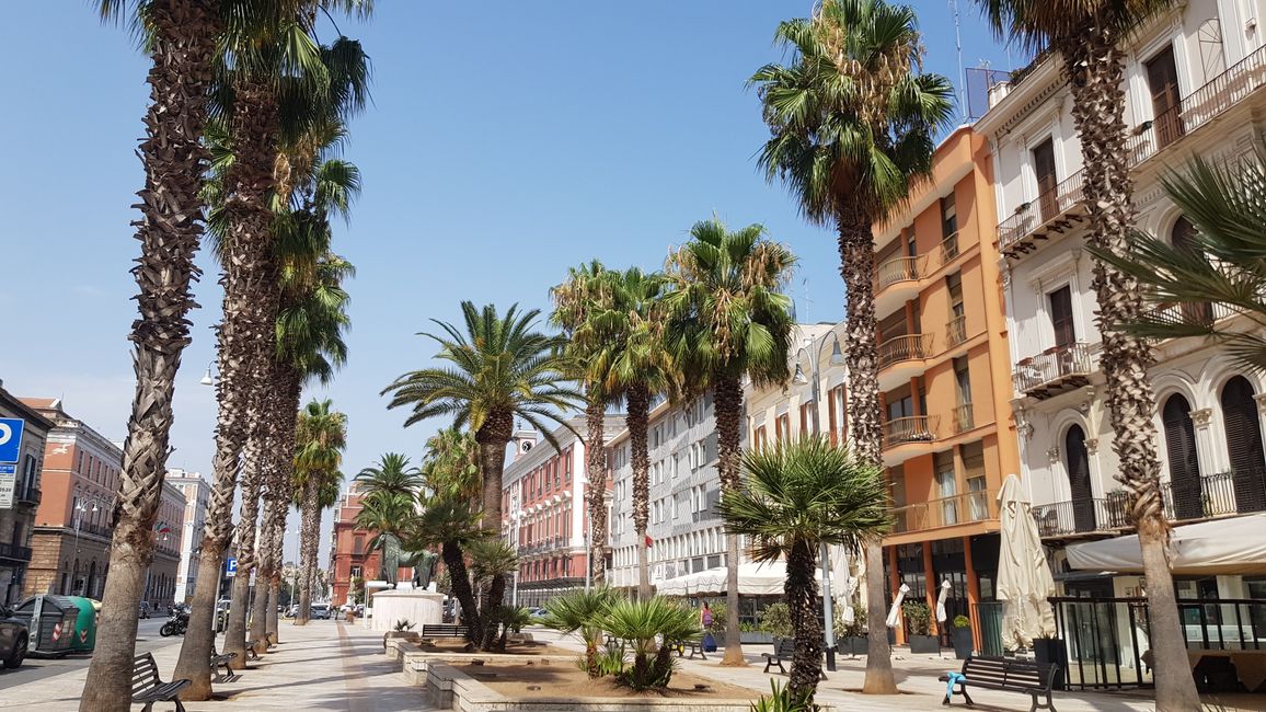 Fußgängerzone und Einkaufsmeile von Bari