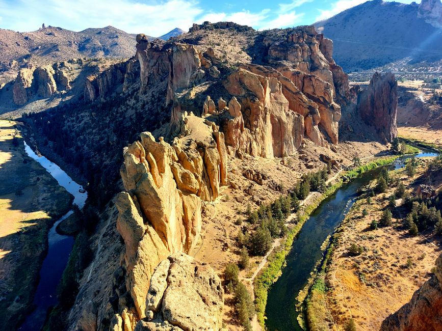 The towers of Smith Rock State Park