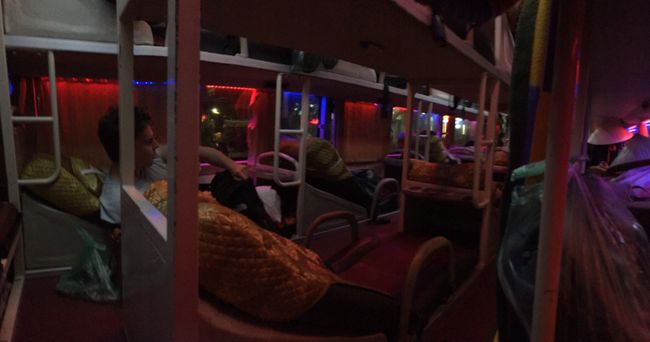 Mit dem Nachtbus nach Hanoi...  