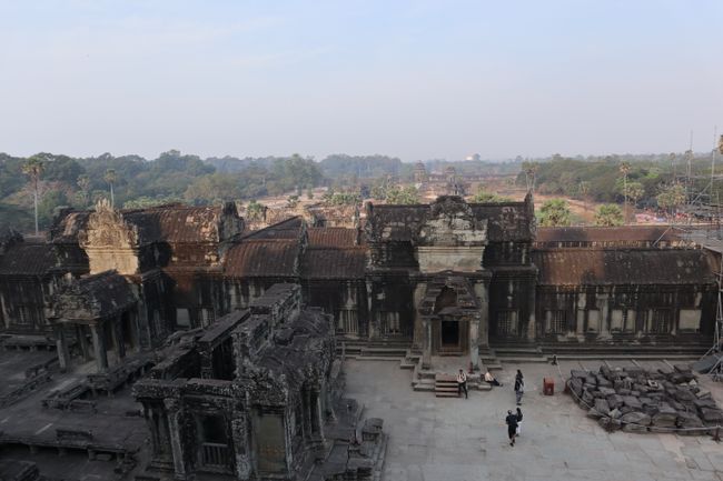  Angkor Wat aus der zweiten Etage.