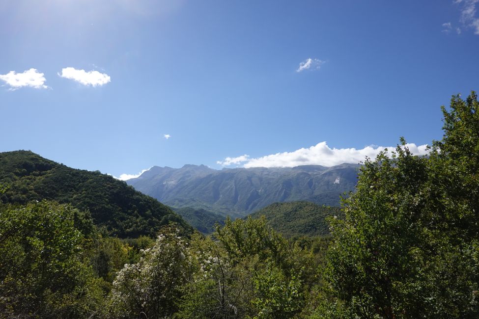 Ghjornu 70 à 74 Bella muntagna Albania, Permet, Vjosa Valley, Lake Prespa