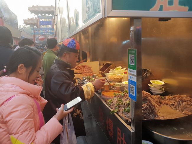 Everyone pays even at the simplest stalls with their mobile phone (AliPay)