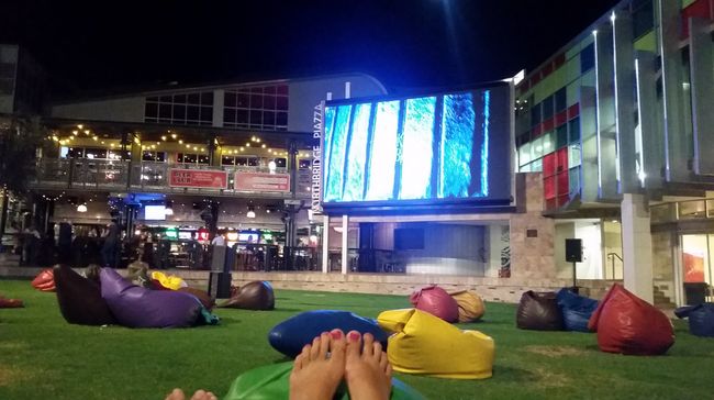 Open-air cinema, Northbridge Piazza