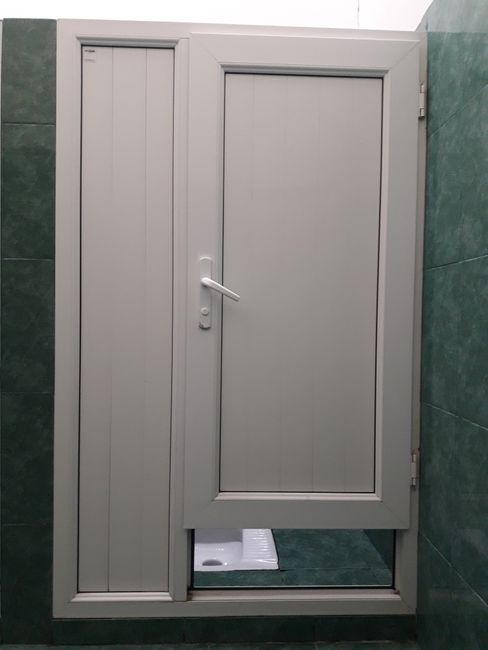 Warum lässt man den wichtigsten Teil der Toilettentür weg? Ideen sind herzlich willkommen.