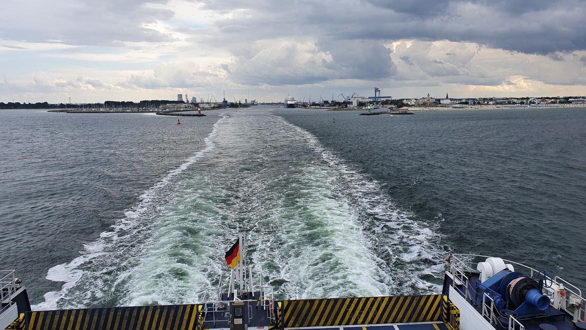 Abschied vom Rostocker Fährhafen und damit vorerst Deutschland.