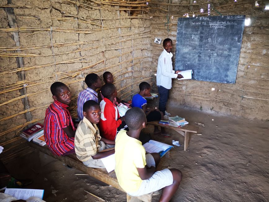 Schulklasse in Mbunga