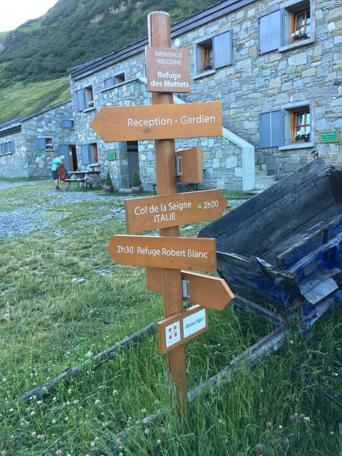 Signpost at Chalet des Mottets